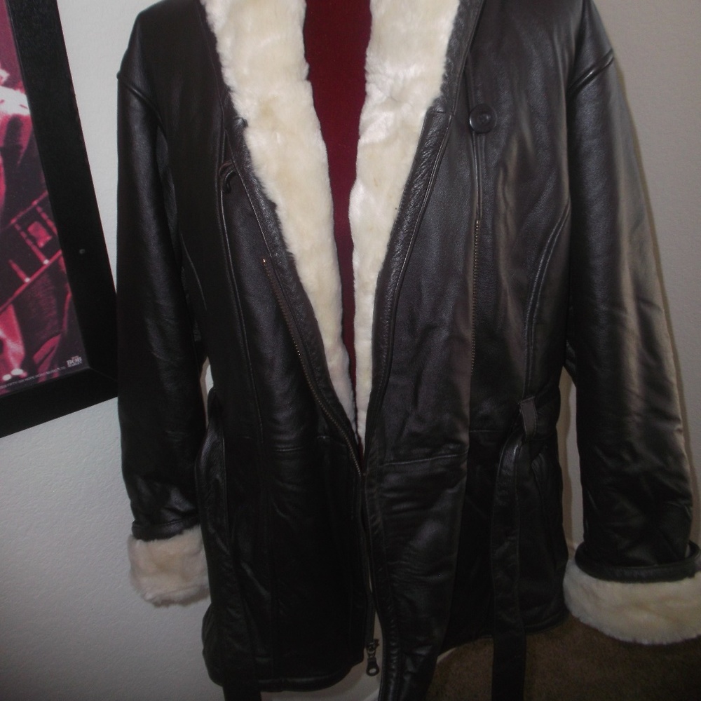 Wilson's Leather Jacket - Picture 2 of 8